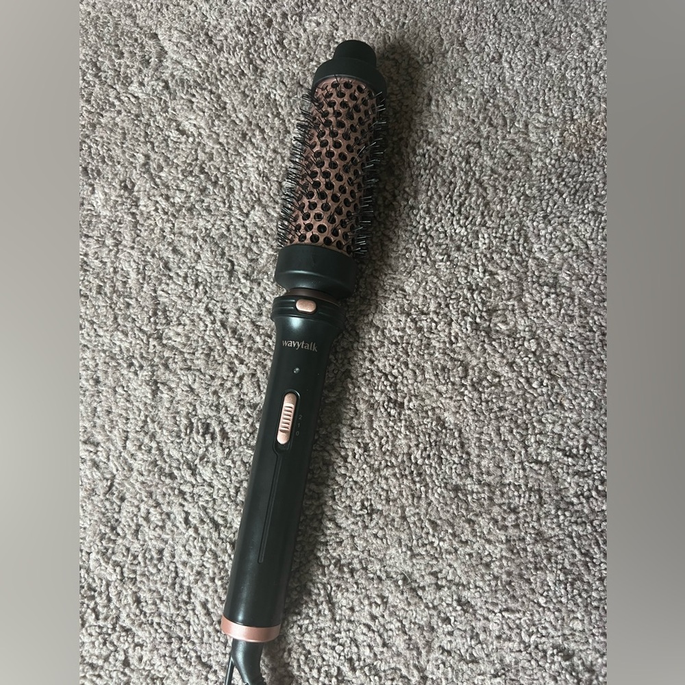 Wavytalk thermal hair brush